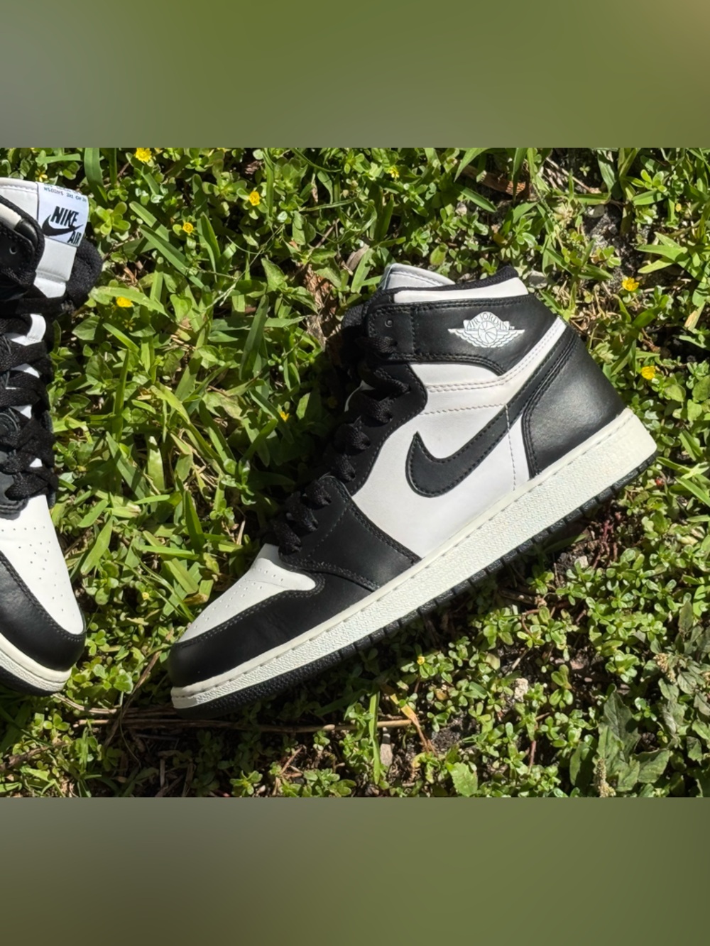 Nike Air Jordan 1 Retro High OG "Black White" GS - Picture 2 of 15